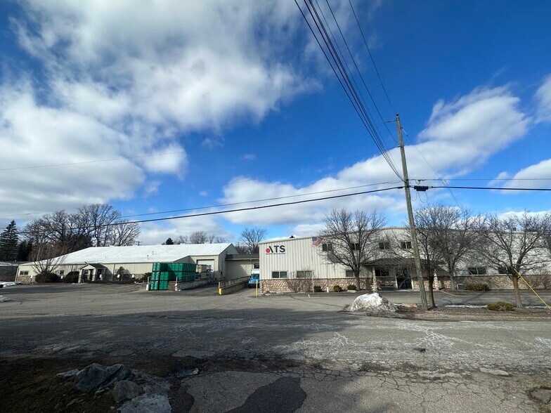 85 Myron St, Ortonville, MI à vendre - Photo de l’immeuble – Image 3 sur 14