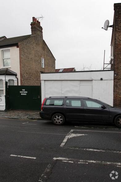 Conway Rd, Londres à louer - Photo de l’immeuble – Image 2 sur 2