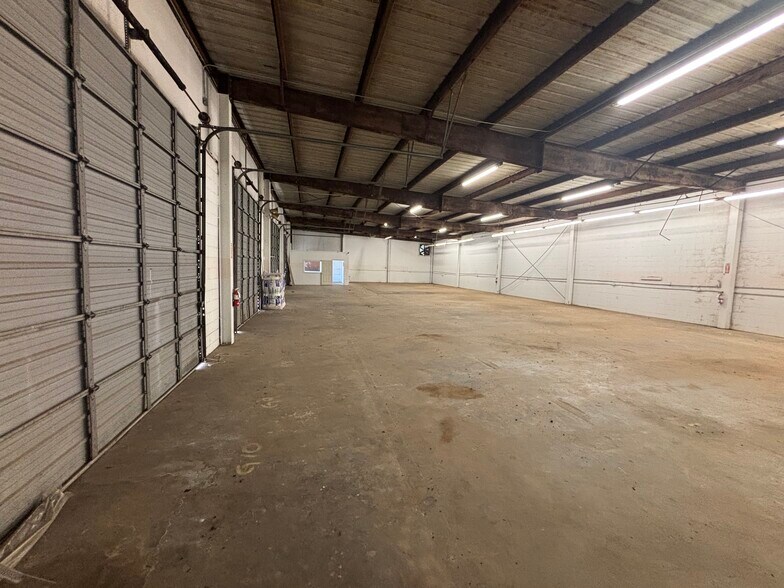 5609 Bellaire Blvd, Houston, TX à louer - Photo de l’immeuble – Image 2 sur 4