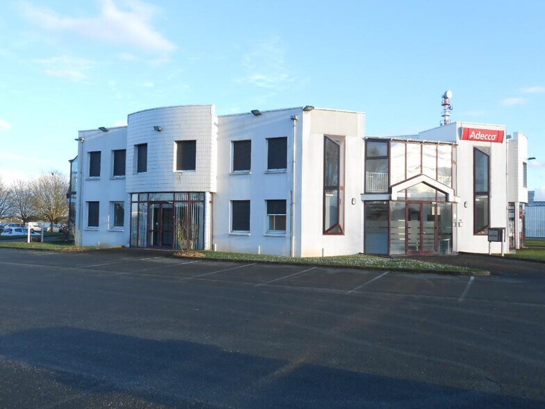 Bureau dans Poitiers à louer - Photo de l’immeuble – Image 1 sur 5