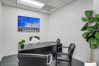 35 N lake Ave, Pasadena, CA à louer Photo intérieure– Image 2 sur 9