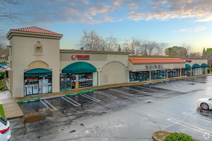 1950 Douglas Blvd, Roseville, CA à vendre - Photo de l’immeuble – Image 2 sur 3