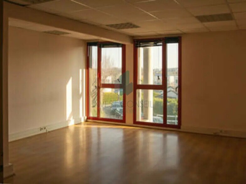 2 Allée De La Gare, Bouffémont à louer - Photo de l’immeuble – Image 3 sur 5