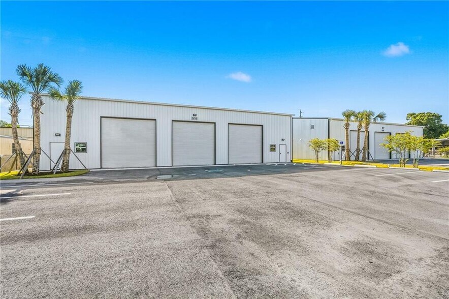 916 19th Avenue ave, Vero Beach, FL à vendre - Photo de l’immeuble – Image 2 sur 26