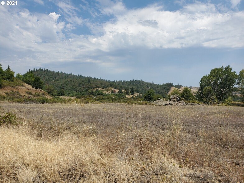 0 Quarry Rd, Roseburg, OR à vendre - Photo de l’immeuble – Image 3 sur 6
