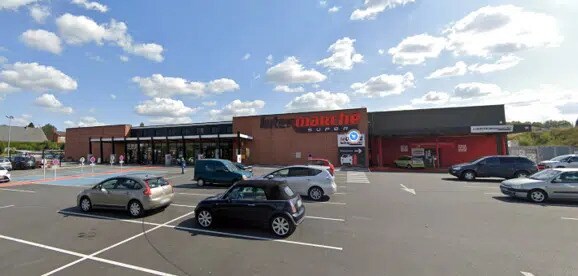 Local commercial dans Le Cateau-Cambrésis à louer - Photo de l’immeuble – Image 1 sur 3