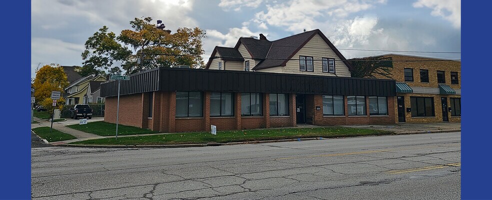 4503 Brookpark Rd, Parma, OH à louer - Photo de l’immeuble – Image 2 sur 6