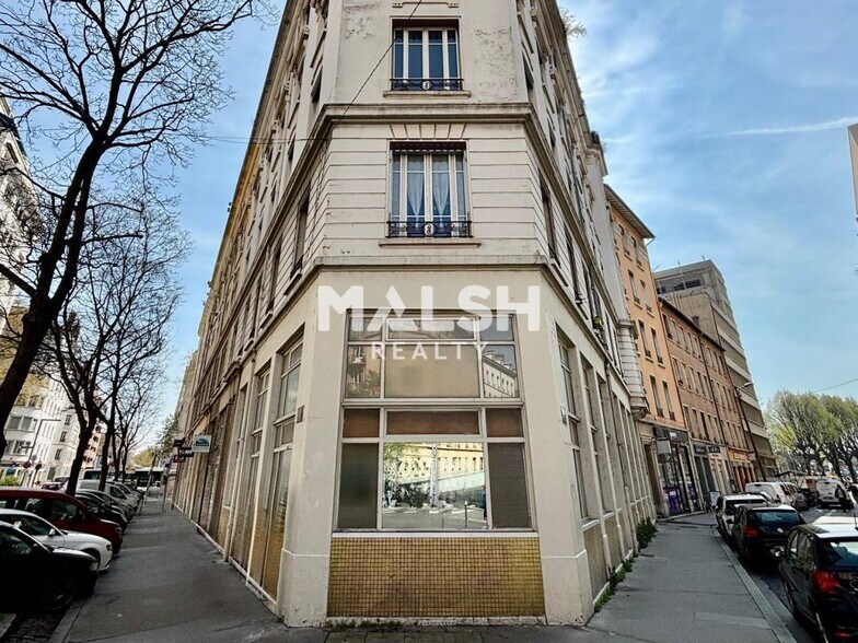 Bureau dans Lyon à vendre - Photo de l’immeuble – Image 1 sur 14