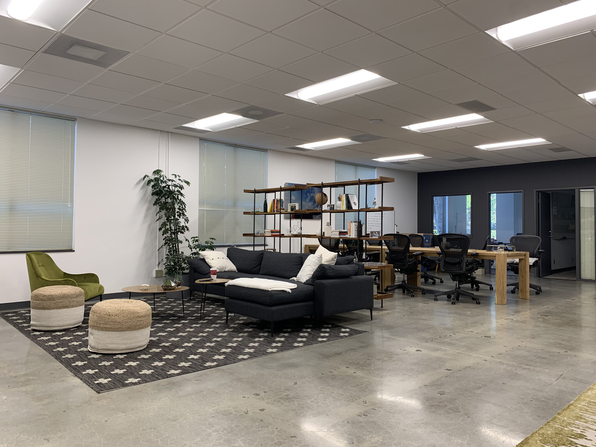 550 S California Ave, Palo Alto, CA à louer Photo intérieure– Image 1 sur 7