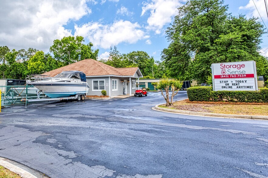 1573 Folly Rd, Charleston, SC à louer - Photo de l’immeuble – Image 2 sur 6