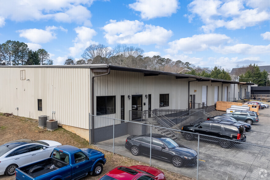 3075 Jonquil Dr SE, Smyrna, GA à louer - Photo principale – Image 1 sur 6