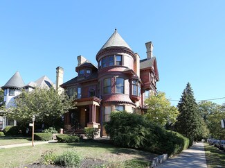 Plus de détails pour 357 Whitney Ave, New Haven, CT - Bureau à louer