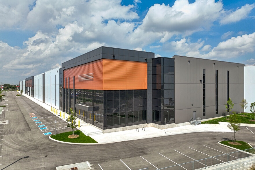 9001 B Hwy 50, Vaughan, ON à louer - Photo principale – Image 1 sur 3