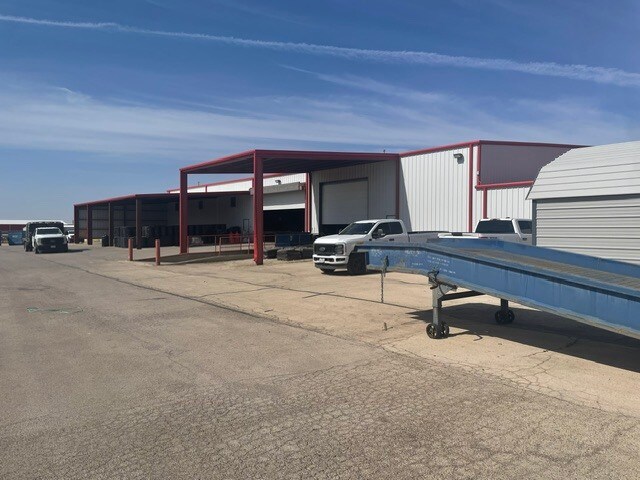 411 S Meadow Ave, Odessa, TX à vendre - Photo de l’immeuble – Image 2 sur 3