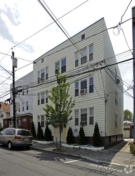 91 Terhune Ave, Jersey City, NJ à vendre - Photo principale – Image 1 sur 2
