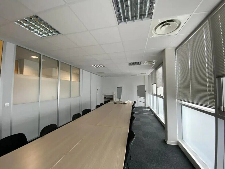 26 Boulevard De L'Hopitau, La Chapelle-sur-Erdre à louer - Photo de l’immeuble – Image 1 sur 8