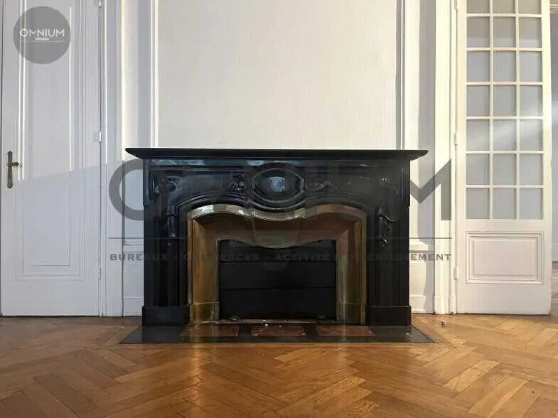 Bureau dans Lyon à louer - Photo de l’immeuble – Image 2 sur 9