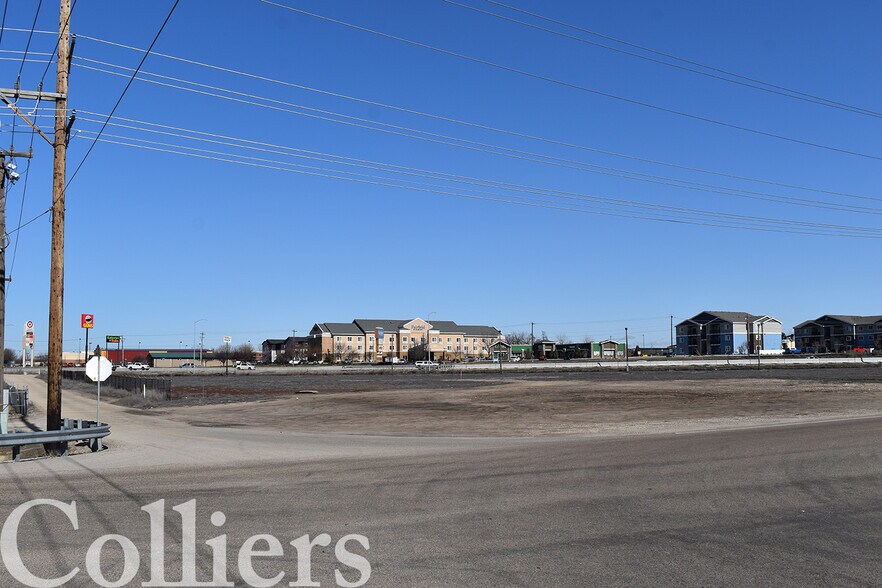 908 W Karcher Rd, Nampa, ID à louer - Photo de l’immeuble – Image 1 sur 6