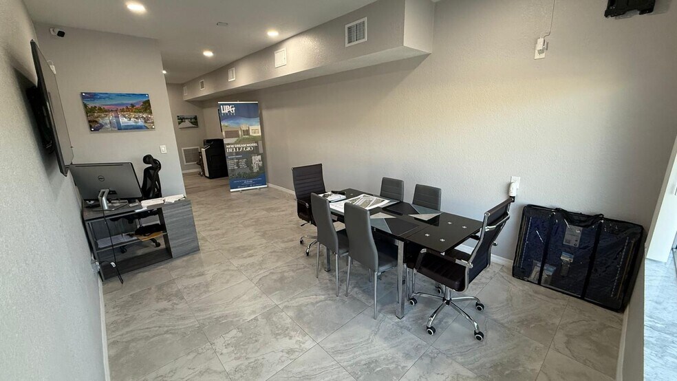 424 SE 47th Ter, Cape Coral, FL à louer - Photo de l’immeuble – Image 2 sur 14