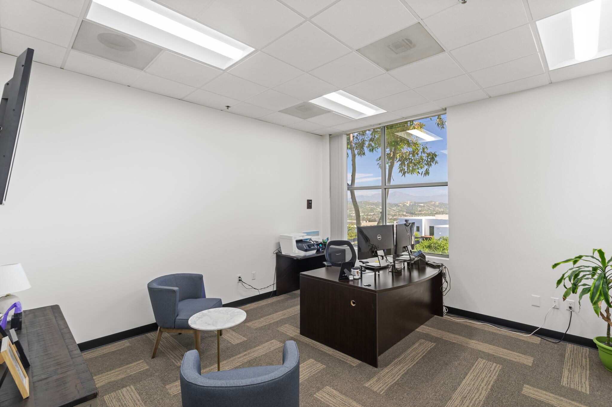 212 Avenida Fabricante, San Clemente, CA à louer Photo intérieure– Image 1 sur 59