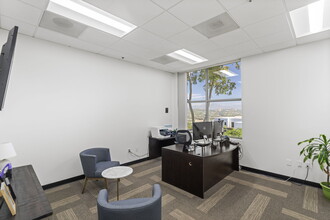 212 Avenida Fabricante, San Clemente, CA à louer Photo intérieure– Image 1 sur 59