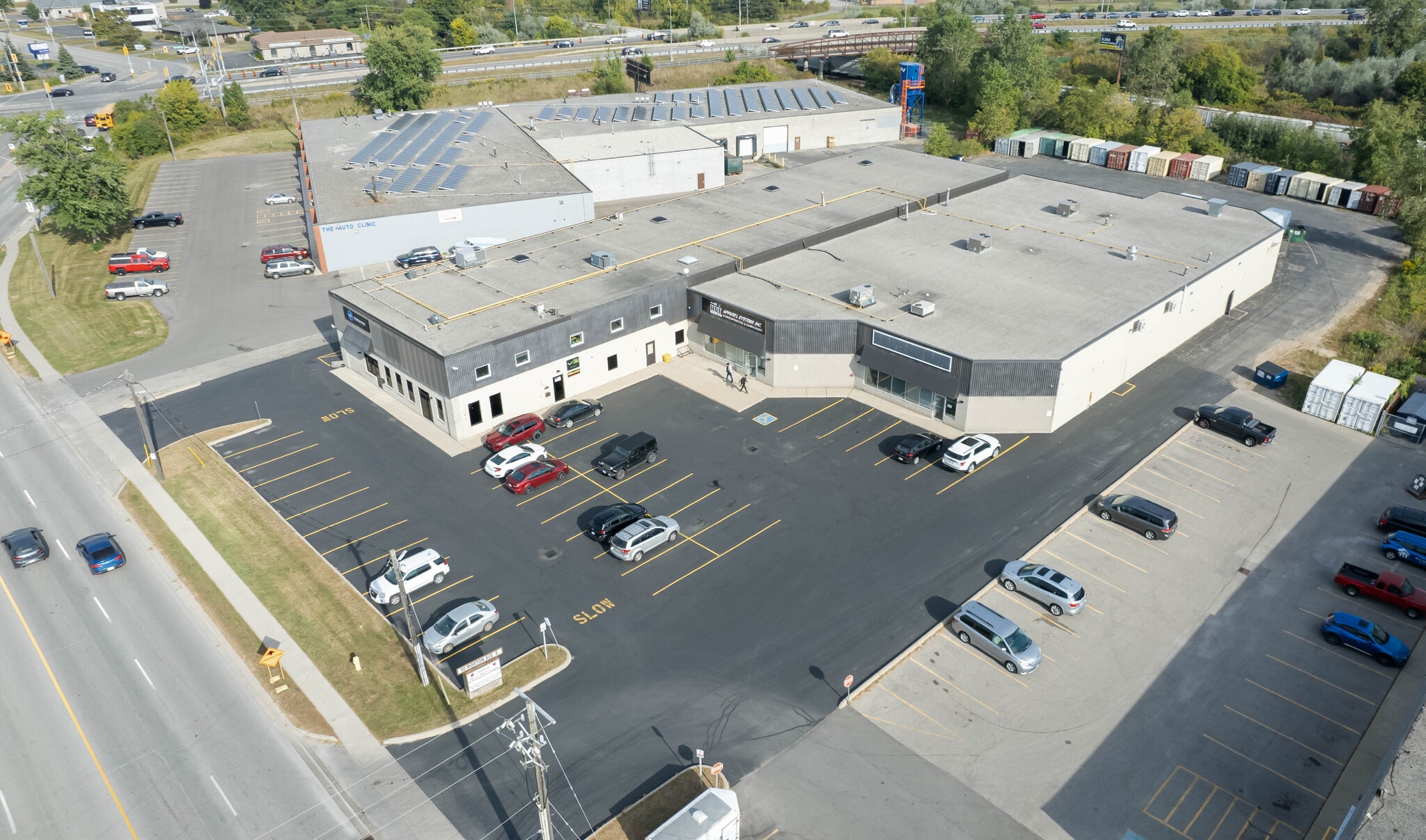 90 E Morton Av, Brantford, ON à vendre Photo principale– Image 1 sur 8