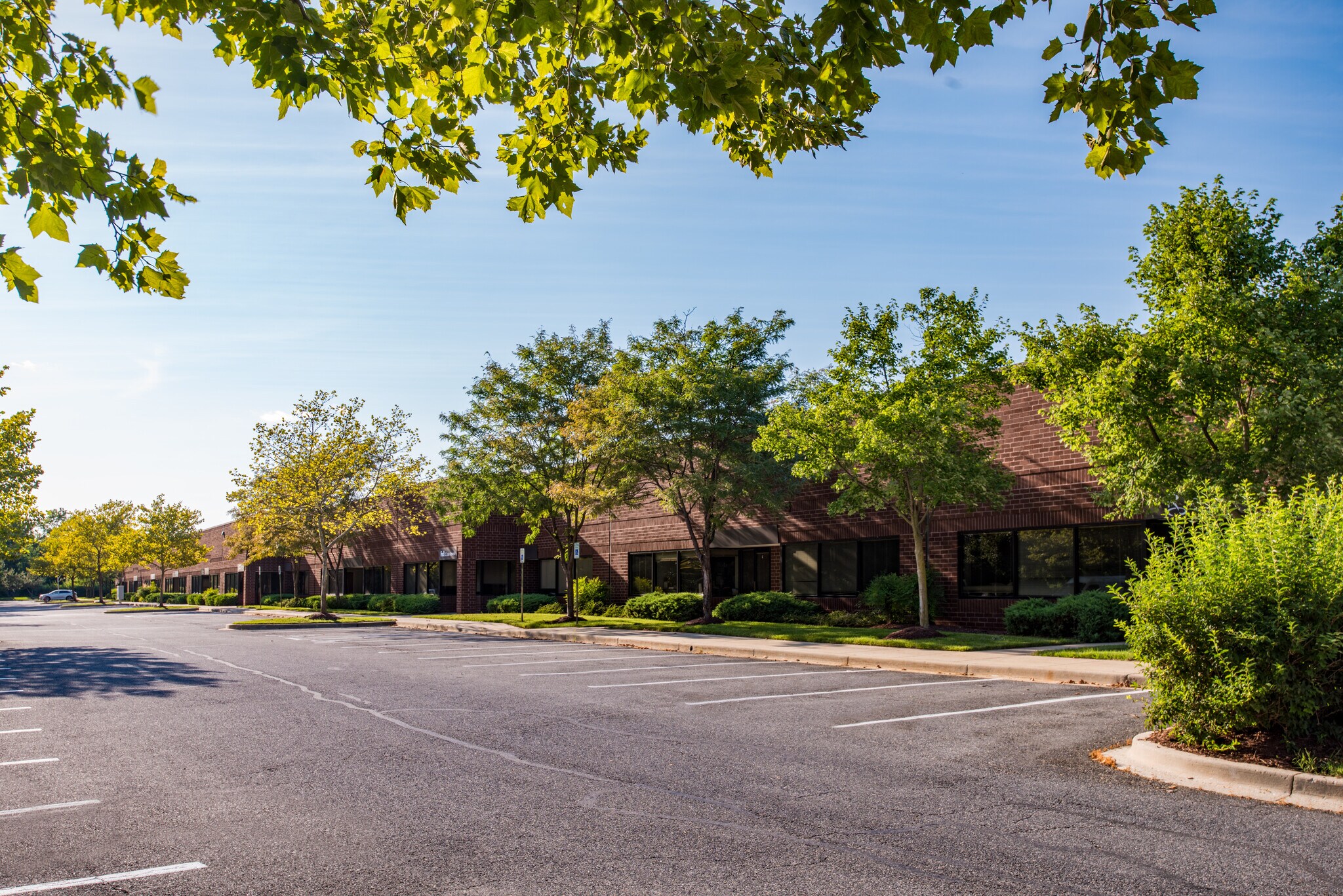 910 Cromwell Park Dr, Glen Burnie, MD à louer Photo de l’immeuble– Image 1 sur 2