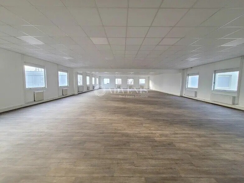 9 Chaussée Jules César, Osny à vendre - Photo de l’immeuble – Image 1 sur 6