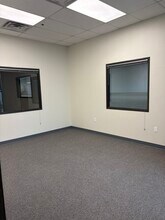2920 N State Highway 360, Grand Prairie, TX à louer Photo intérieure– Image 2 sur 6