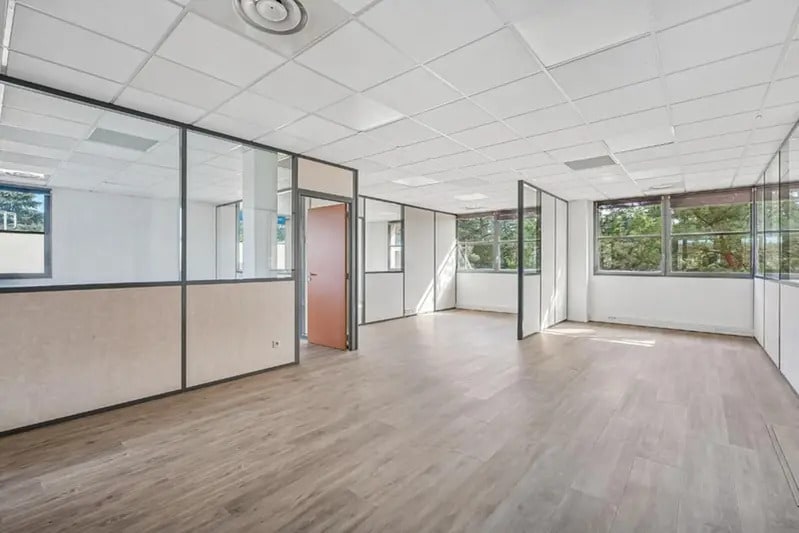 Bureau dans Saint-Genis-Laval à vendre - Photo intérieure – Image 3 sur 14