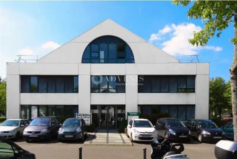 Bureau dans Trappes à louer - Photo de l’immeuble – Image 2 sur 5