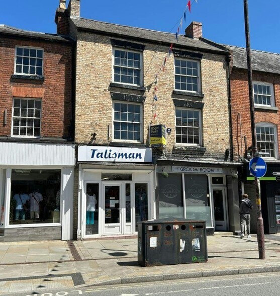 13 Broad Street, Welshpool à vendre - Photo principale – Image 1 sur 13