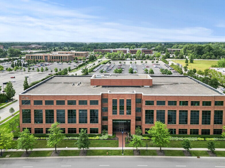 4249 Easton Way, Columbus, OH à louer - Photo de l’immeuble – Image 1 sur 14