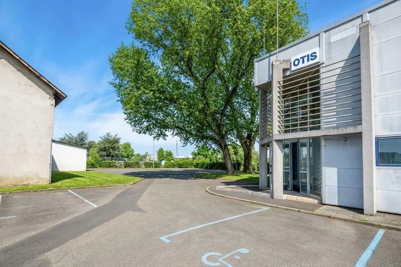 Local d’activités dans Rezé à louer - Photo de l’immeuble – Image 2 sur 10