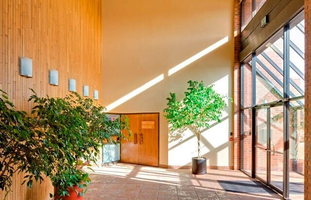 1717 Louisiana Blvd NE, Albuquerque, NM à louer - Hall d’entrée – Image 2 sur 6