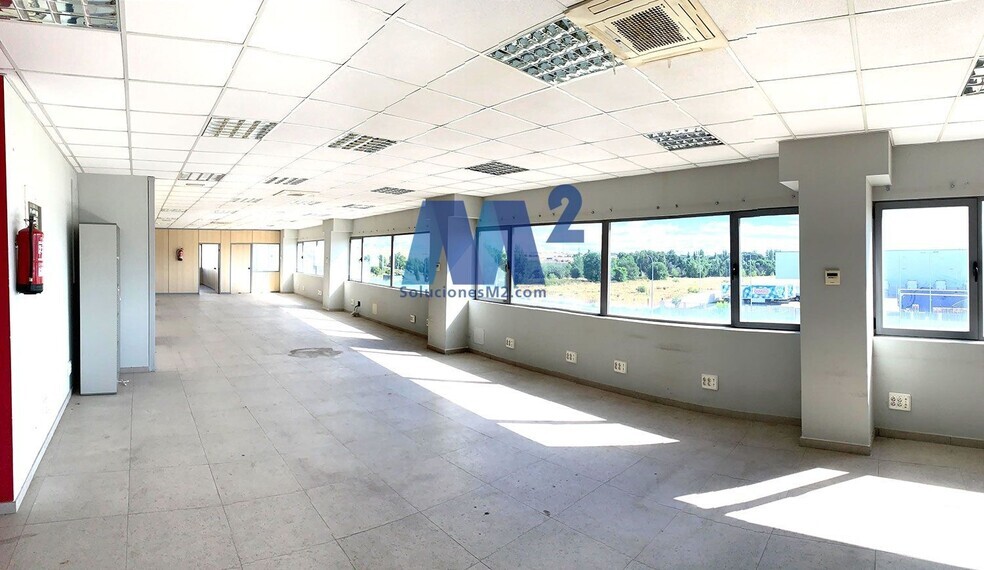 Industriel/Logistique dans Meco, Madrid à vendre - Photo de l’immeuble – Image 2 sur 5