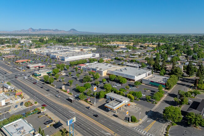 Plus de détails pour 865 Colusa Ave, Yuba City, CA - Local commercial à vendre