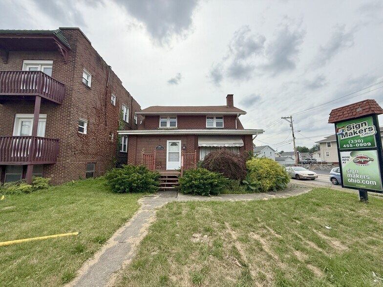 2417 Cleveland Ave NW, Canton, OH à vendre - Photo de l’immeuble – Image 2 sur 36