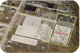Plus de détails pour 115 Albany Ave & 20 Reed Pl – Industriel/Logistique à vendre, Amityville, NY