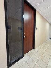 11498 Luna Rd, Farmers Branch, TX à louer Photo intérieure– Image 2 sur 17