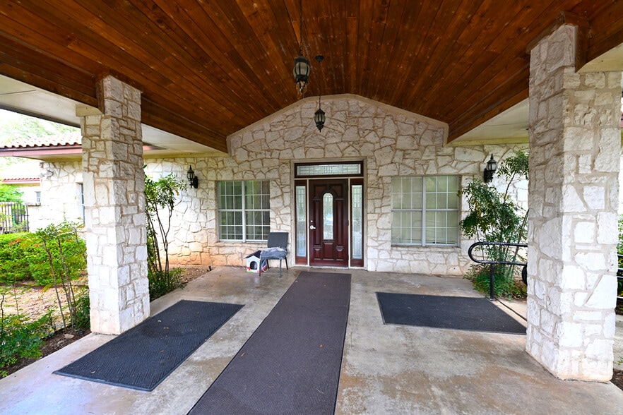 6200 UTSA Blvd, San Antonio, TX à louer - Photo de l’immeuble – Image 2 sur 25