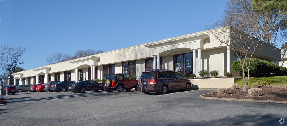 8501 Mayland Dr, Richmond, VA à louer - Photo principale – Image 1 sur 26