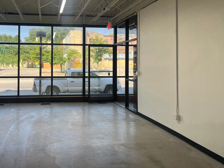 3727 Broadway St, Kansas City, MO à vendre - Photo intérieure – Image 3 sur 8