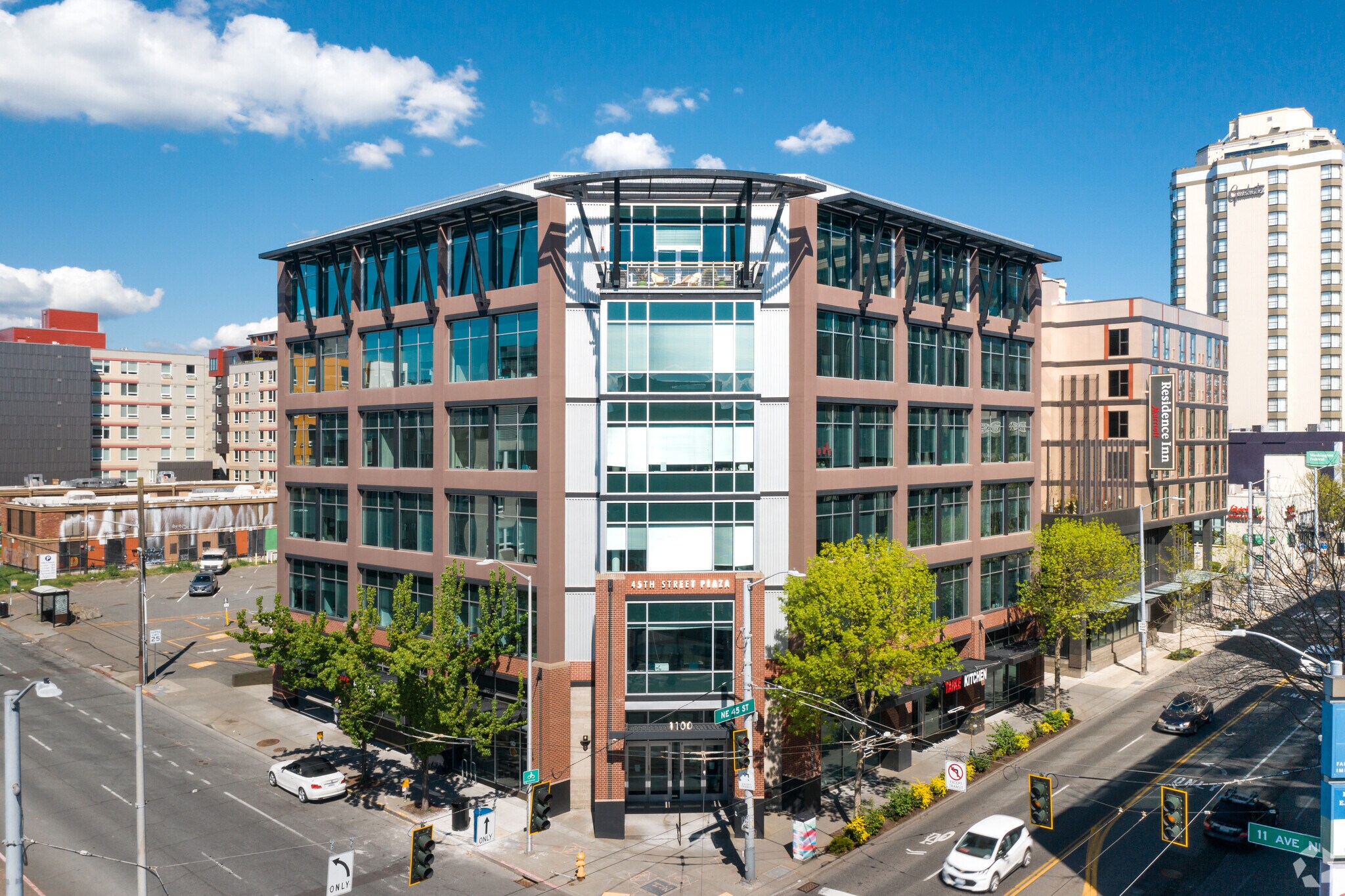 1100 NE 45th St, Seattle, WA à louer Photo principale– Image 1 sur 9