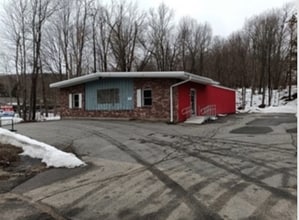 494 Main Street st, Sturbridge, MA à louer Photo de l’immeuble– Image 1 sur 2