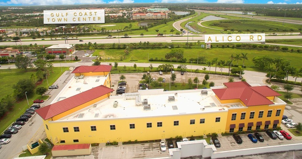 9961 Interstate Commerce Dr, Fort Myers, FL à louer - Photo de l’immeuble – Image 2 sur 13