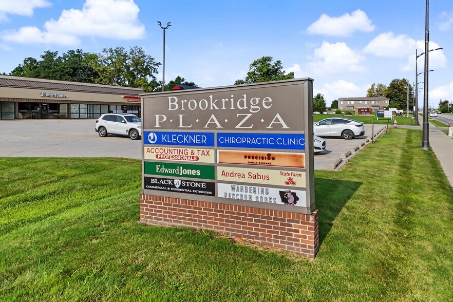 270 SW 1st St, Grimes, IA à louer - Photo de l’immeuble – Image 3 sur 3