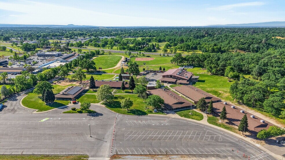21893 Old 44 Dr, Palo Cedro, CA à vendre - Photo principale – Image 1 sur 6