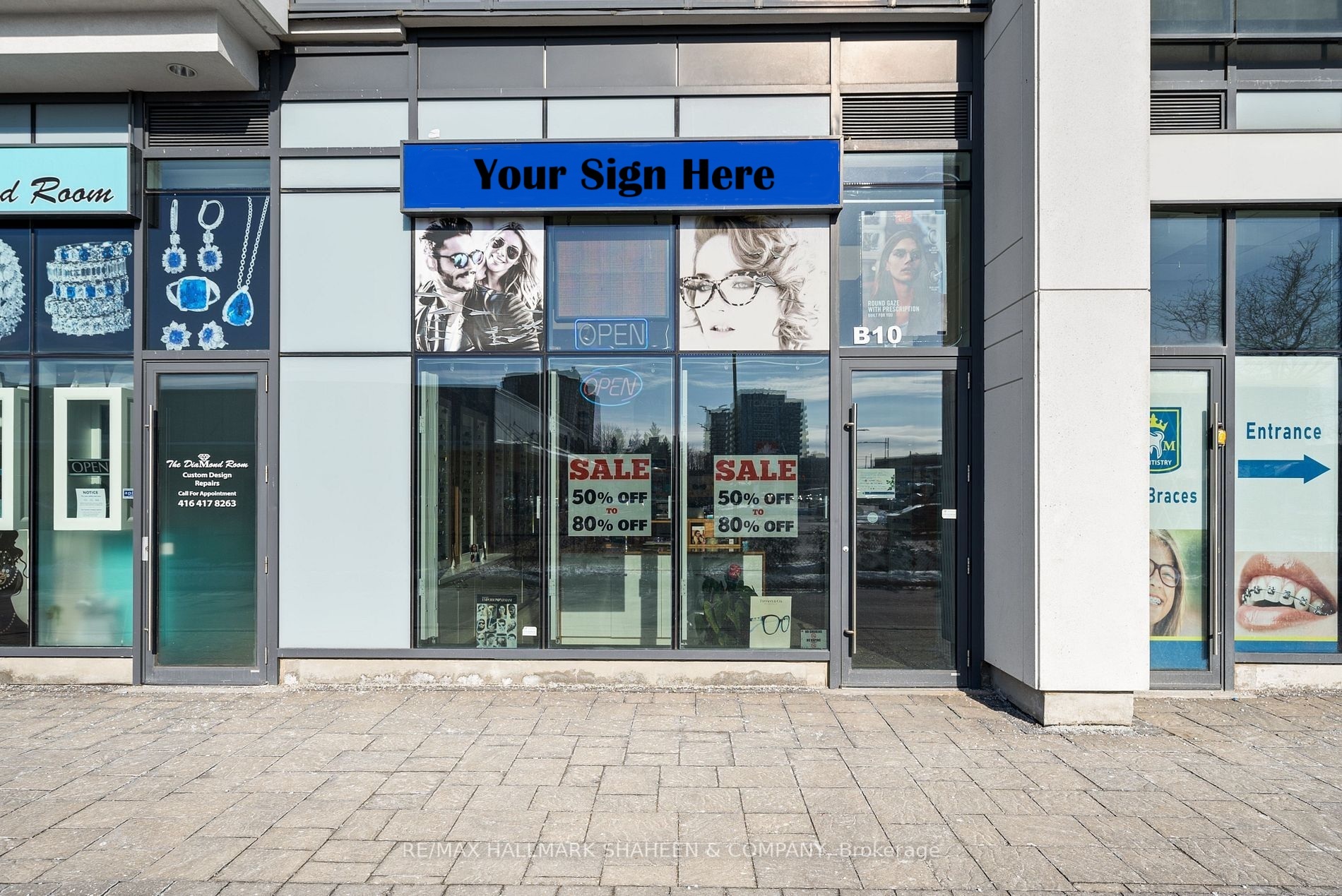 9610 Yonge st, Richmond Hill, ON à vendre Photo principale– Image 1 sur 9