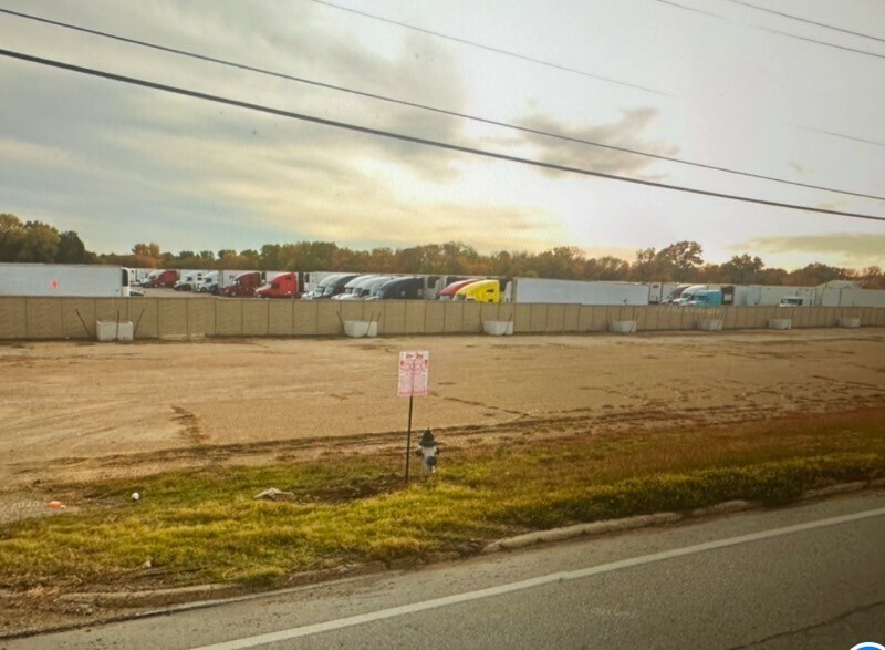 5100 W Airport Fwy, Irving, TX à louer - Photo de l’immeuble – Image 1 sur 4